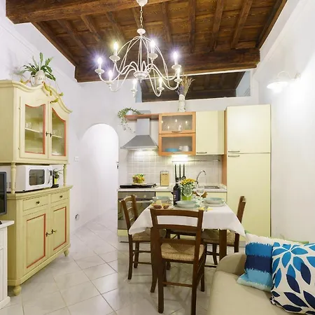 Casa La Piccola Torre شقة فلورنس